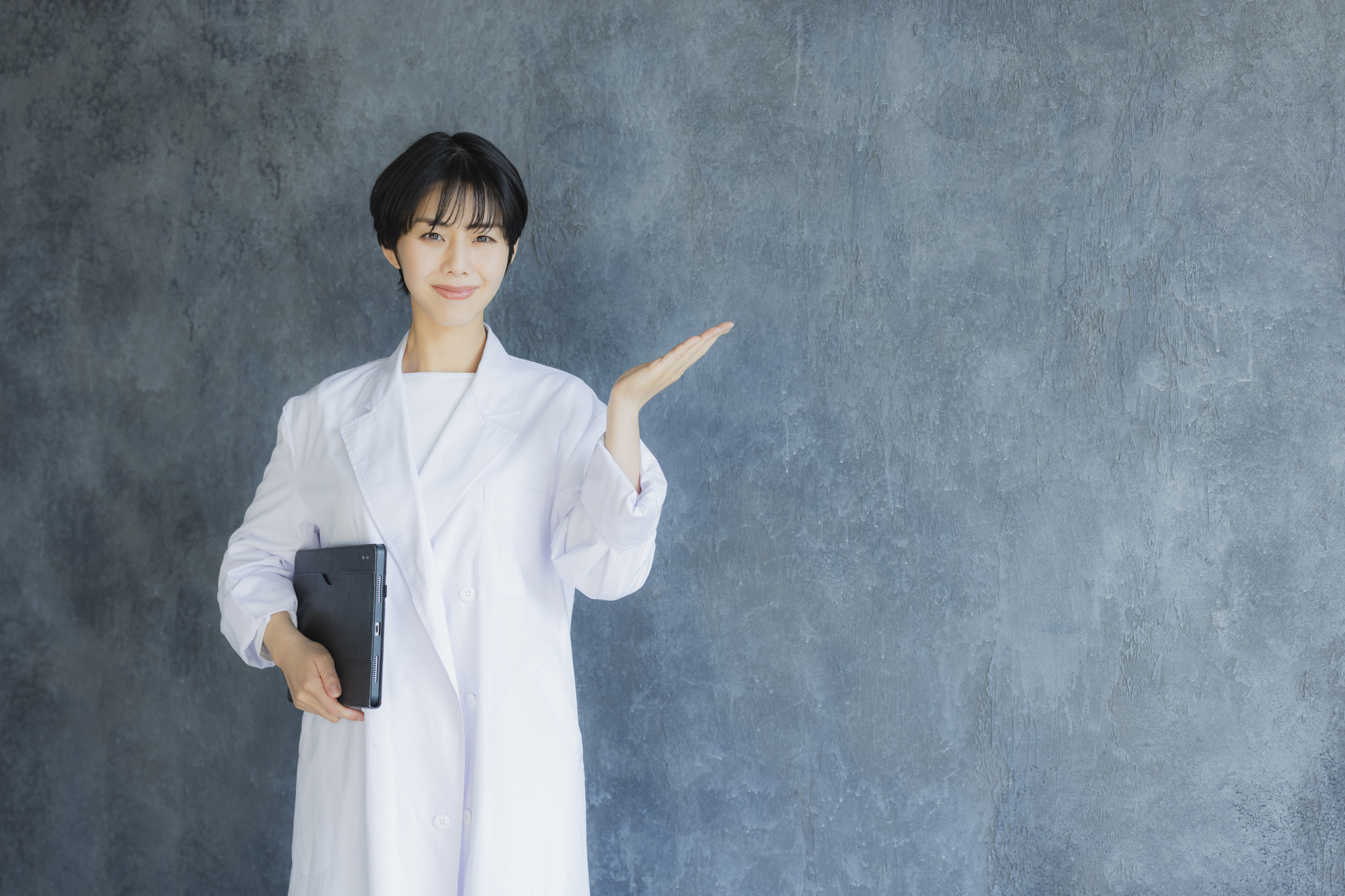 顔の脂肪注入施術とは