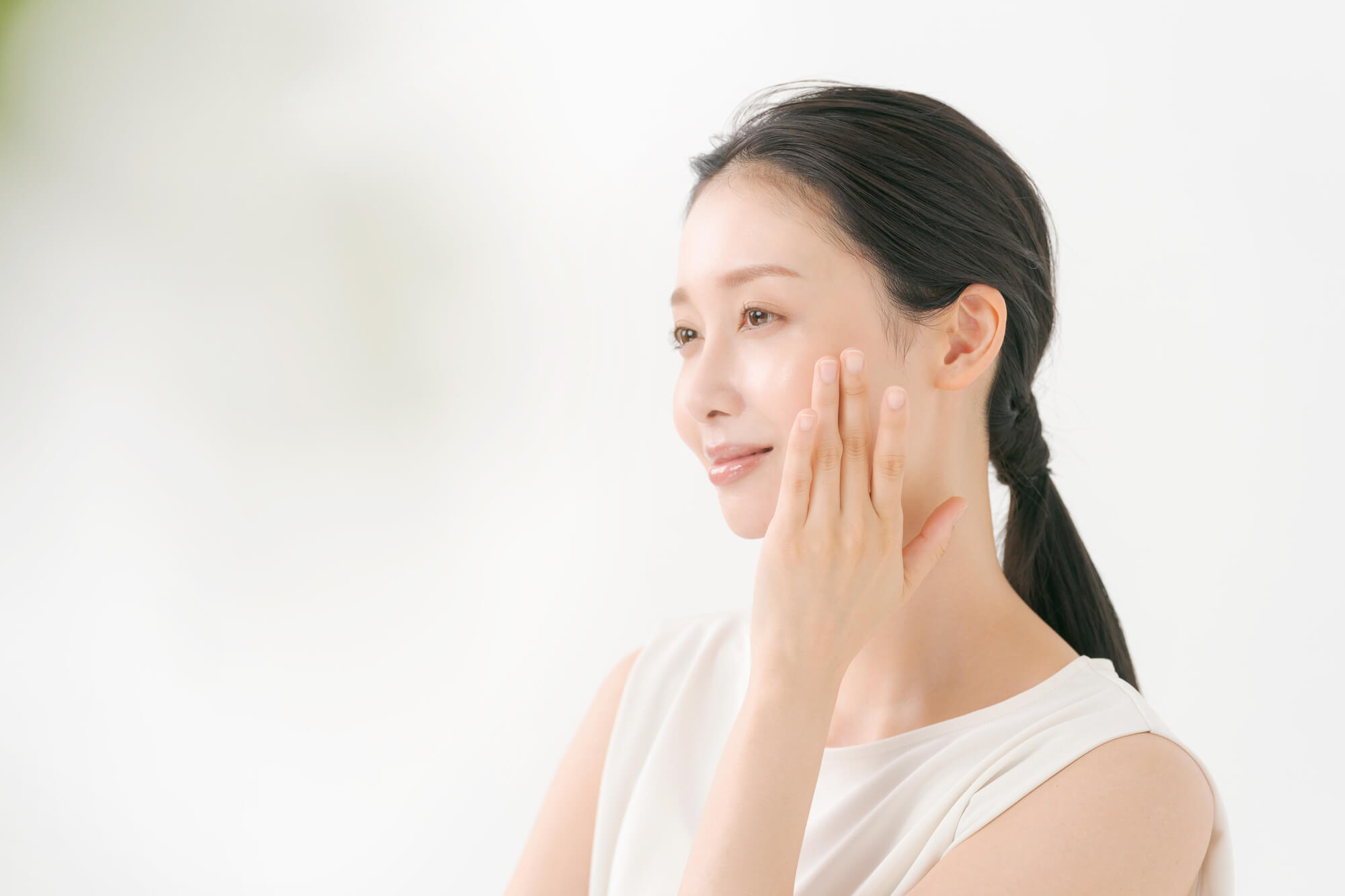 東京・銀座で眉下切開・眉下リフトの美容クリニックzclinicの画像5