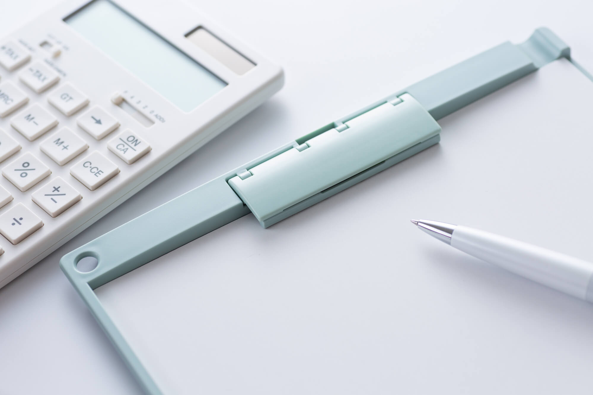 目の下の脂肪注入の費用相場