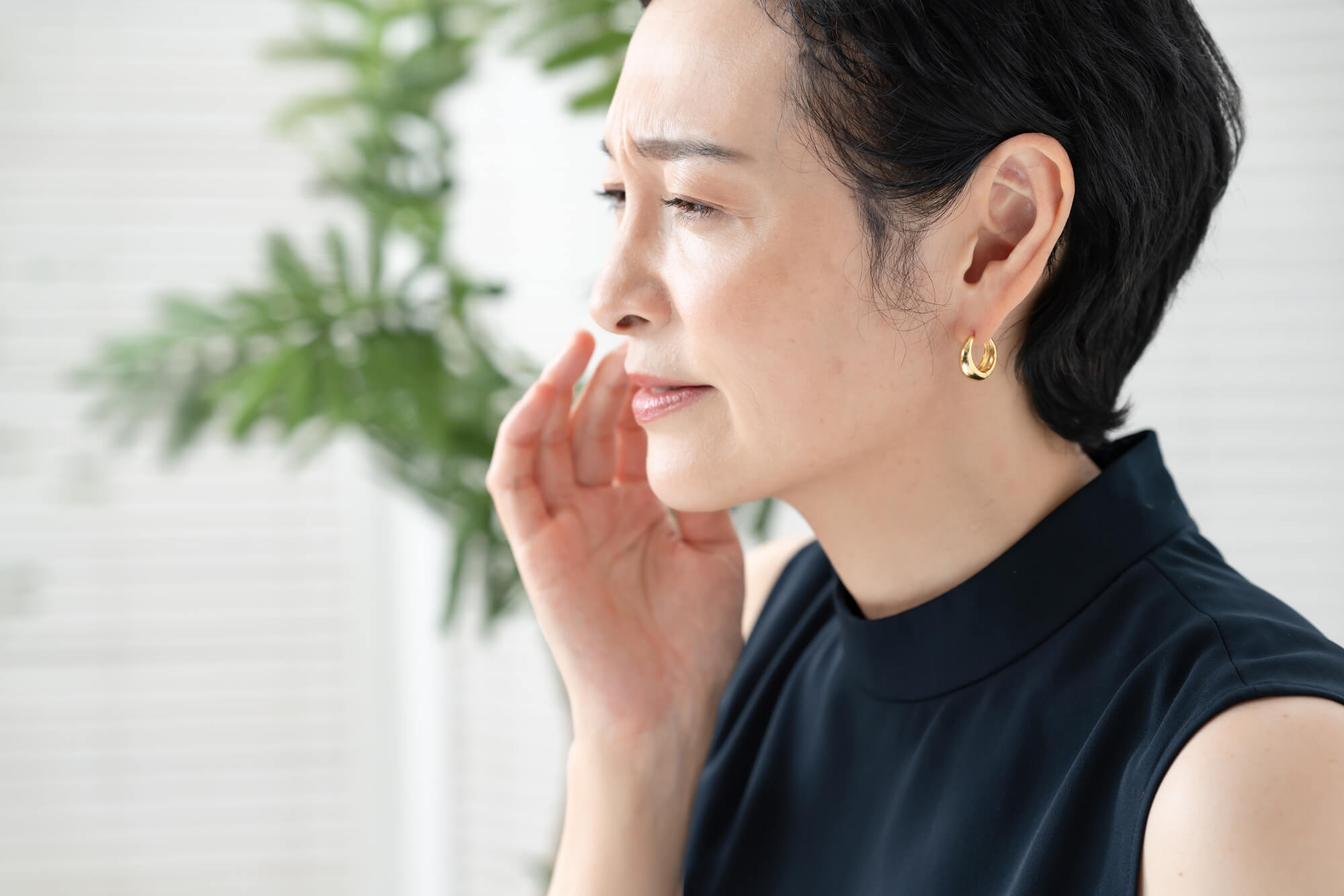 70代の顔の脂肪注入のリスクと注意点